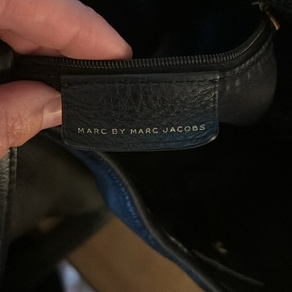 MARC by MARC JACOBS Convertible Leather Hobo Bag - Picture 7 of 7